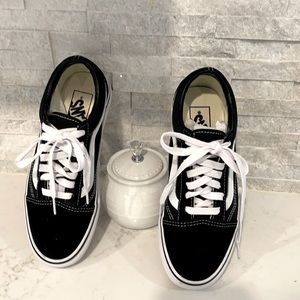 ❤️❤️SOLD❤️❤️ NWOT🤩VANS!!!  Never worn🤗